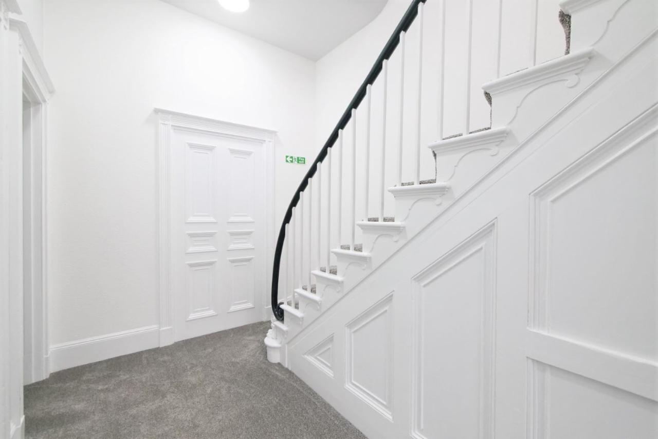 Margaret'S Terrace By Fortuna Property Cheltenham Bagian luar foto